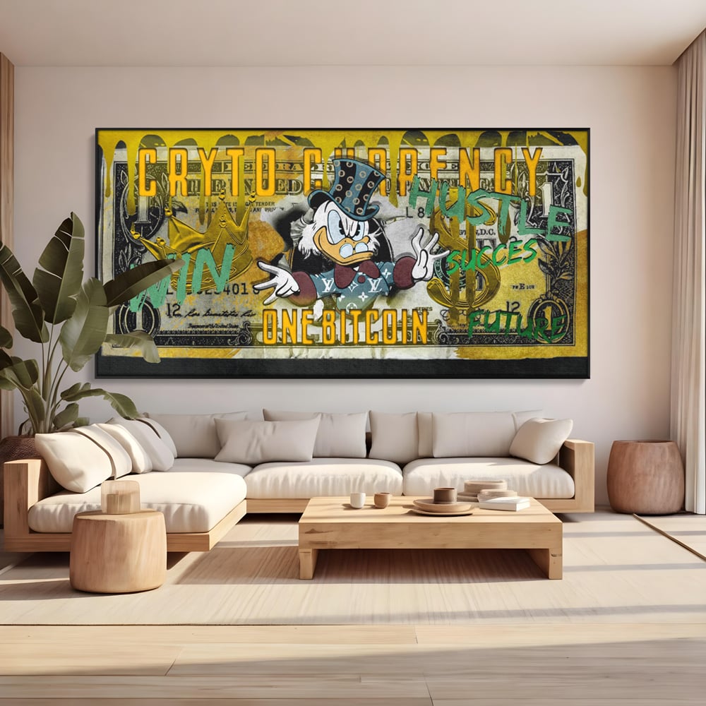 Tablou canvas cu tablou canvas cu donald duck si bitcoin, in rama de aluminiu negru, pe perete intr-un living